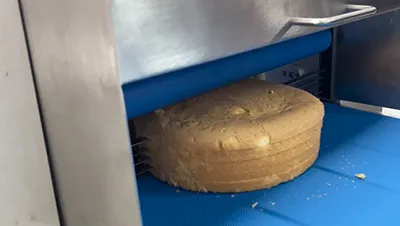 Horizontal Cake Slicer (Cake Slabber)